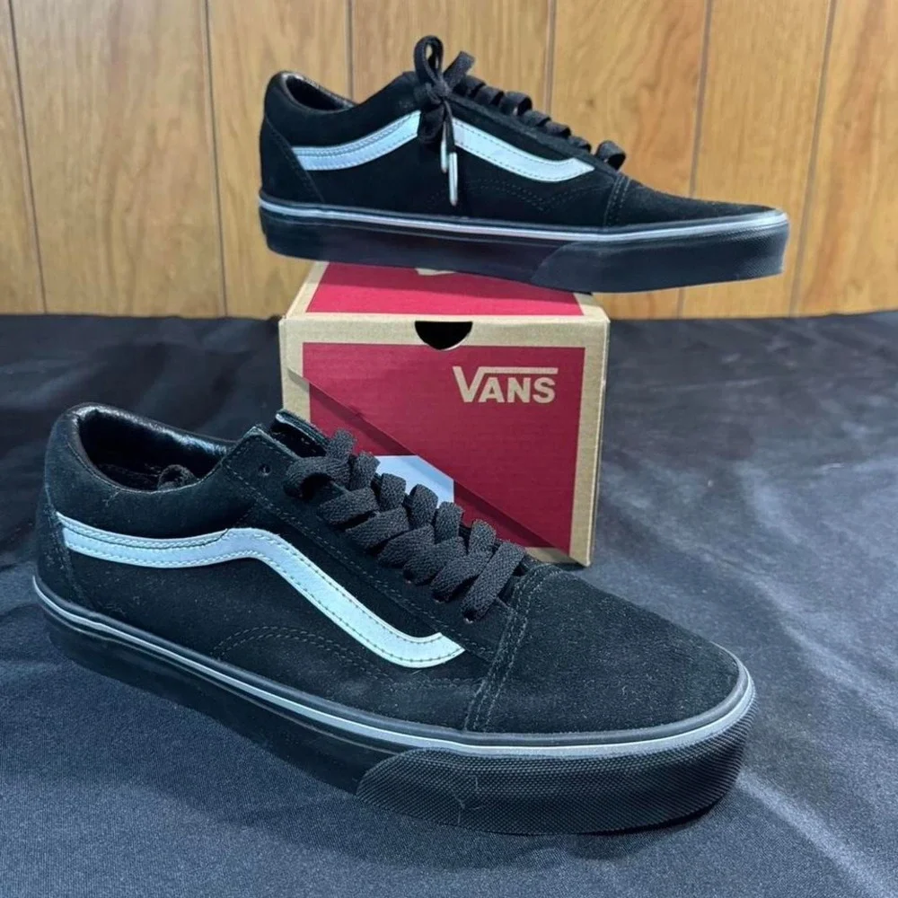 Black Vans Old Skool trainers with silver metalic stripe Size 10 Womens